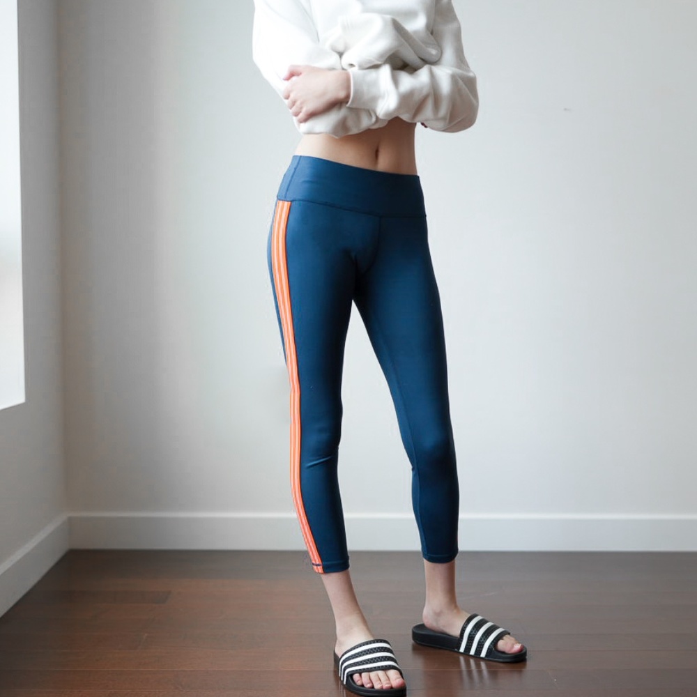 SWEATY BETTY Navy Blue Stripe 7/8 Legging - Size XS